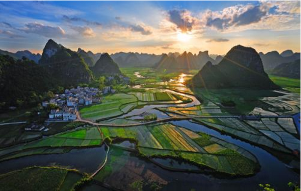 ˮ�o��G�@ �R���R����ˮ�������g��̤�㡱�r���Ժ