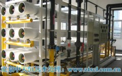 ���B͸�O(sh��)��İl(f��)չ�v��