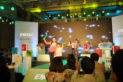 �����س��͉����B͸Ĥ���g�b��������Ʒ�l���ھ��e��